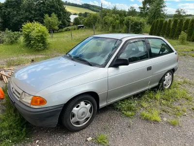 Gebraucht Opel Astra 60 PS (44 kW) 1993 Grau Limousine