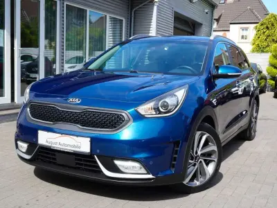 Używany Kia Niro Spirit 141 KM (103 kW) 2016 Niebieski SUV