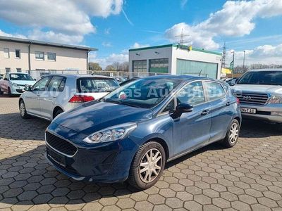 Gebraucht Ford Fiesta Trend 71 PS (52 kW) 2018 Blazerblau Kleinwagen