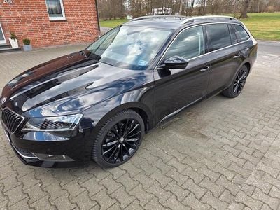 Gebraucht Skoda Superb 179 PS (131 kW) 2018 Schwarz Kombi