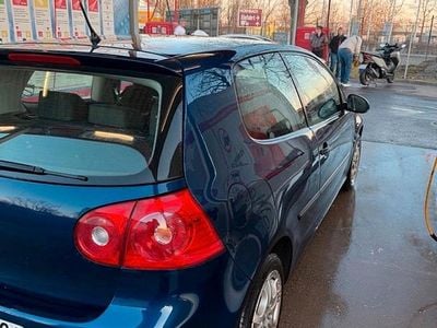 Usata VW Golf IV 75 CV (55 kW) 2005 Blu Berlina