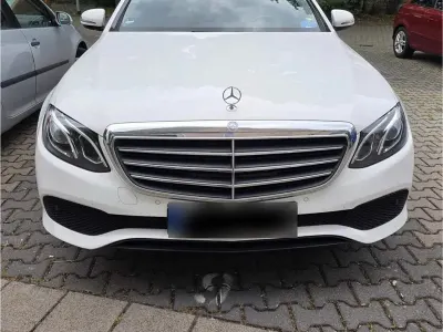 Gebraucht Mercedes E220 2017 Weiß Limousine