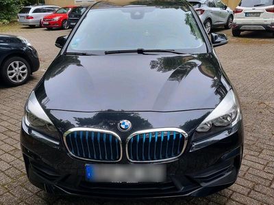 BMW 225