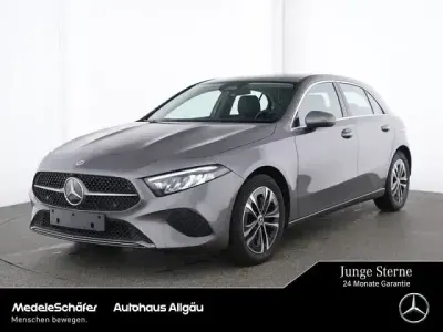 Gebraucht Mercedes A180 Progressive 136 PS (100 kW) 2025 Lack mountaingrau Limousine