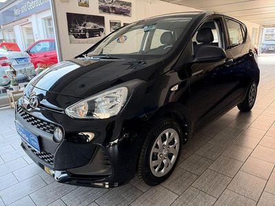 Gebraucht Hyundai i10 Classic 67 PS (49 kW) 2017 Schwarz Kleinwagen