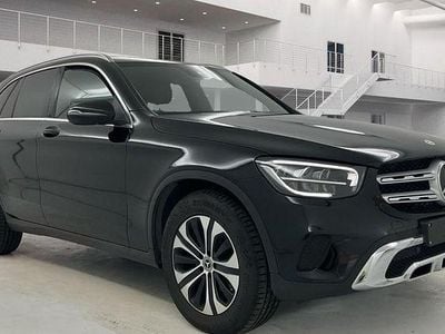 Schwarz unilack Gebraucht 2022 Mercedes GLC220 Luxury SUV | 31.890 € (Fairer Preis)