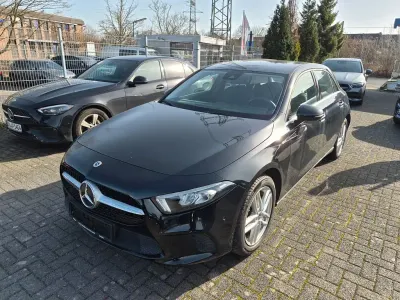 Gebraucht Mercedes A250 160 PS (117 kW) 2022 Schwarz Limousine