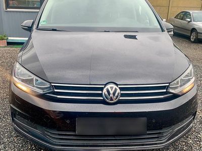 Gebraucht VW Touran 85 PS (62 kW) 2018 Schwarz Van / Kleinbus