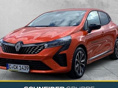 Valenciaorange metallic Gebraucht 2025 Renault Clio V Techno Limousine | 17.990 € (Fairer Preis)