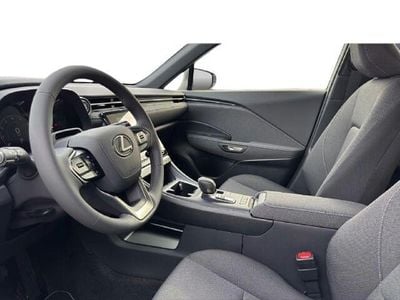 Lexus LBX