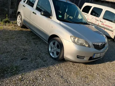 Gebraucht Mazda 2 75 PS (55 kW) 2004 Grau Kleinwagen