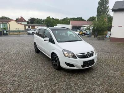 Gebraucht Opel Zafira Innovation 150 PS (110 kW) 2012 Weiß Van / Kleinbus
