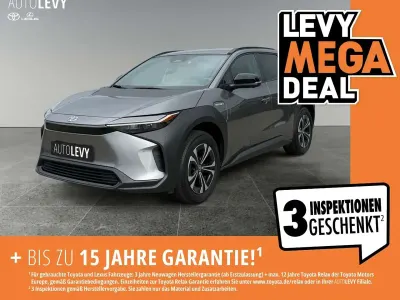 Gebraucht Toyota bZ4X Basis 150 kW (204 PS) 2023 Silber SUV