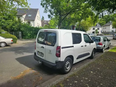 Gebraucht Peugeot Partner S 131 PS (96 kW) 2020 Weiß Van / Kleinbus