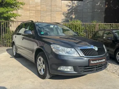Gebraucht Skoda Octavia Impuls Edition 105 PS (77 kW) 2010 Grau Kombi