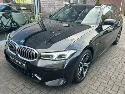 Gebraucht BMW 320e M Sport 204 PS (150 kW) 2022 Schwarz Limousine
