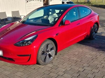 Usata Tesla Model 3 366 kW (498 CV) 2022 Rosso Berlina