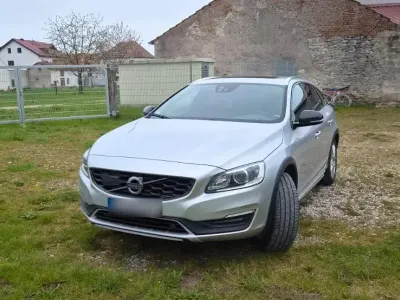 Gebraucht Volvo V60 CC 200 PS (147 kW) 2017 Silber Kombi
