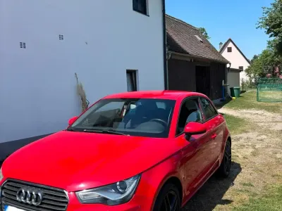 Gebraucht Audi A1 105 PS (77 kW) 2012 Rot Kleinwagen