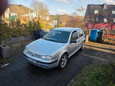 Gebraucht VW Golf III Basis 90 PS (66 kW) 1999 Silber Limousine