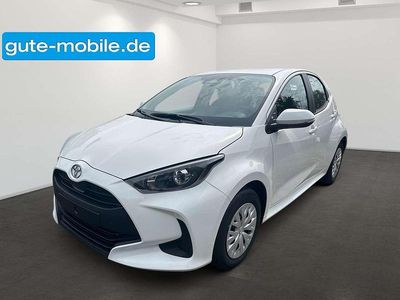 Neu Toyota Yaris Hybrid Comfort 116 PS (85 kW) 2025 Weiß Kleinwagen