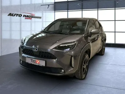 Gebraucht Toyota Yaris Cross Team 116 PS (85 kW) 2022 Grau SUV