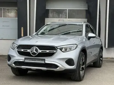 Gebraucht Mercedes GLC300e Avantgarde 156 PS (114 kW) 2025 Silber SUV
