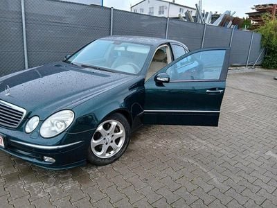 Mercedes E320