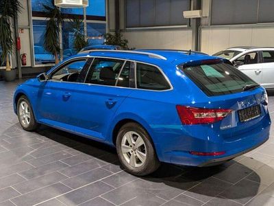 Gebraucht Skoda Superb Ambition 150 PS (110 kW) 2022 Blau Kombi