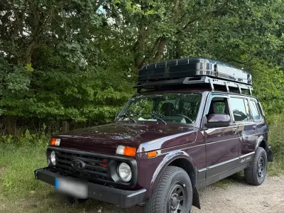 Gebraucht Lada niva 83 PS (61 kW) 2019 Andere farben SUV