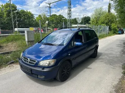 Usata Opel Zafira Executive 118 CV (86 kW) 2003 Blu Monovolume