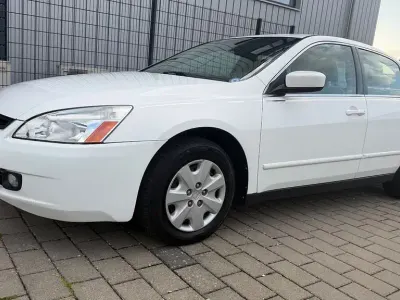 Gebraucht Honda Accord 162 PS (119 kW) 2003 Weiß Limousine