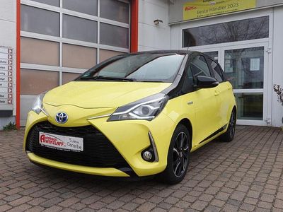 Gebraucht Toyota Yaris Hybrid Style 101 PS (74 kW) 2017 Gelb Kleinwagen