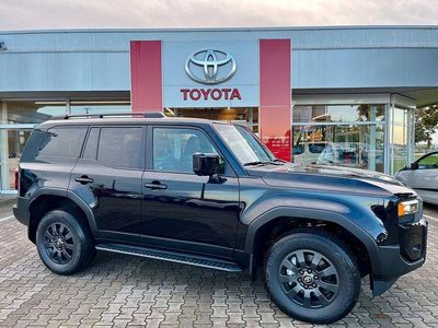 Neu Toyota Land Cruiser Executive 205 PS (150 kW) 2026 Attitude black mc. SUV