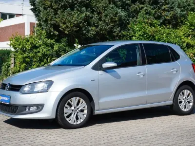 Gebraucht VW Polo Life 90 PS (66 kW) 2014 Silber Limousine