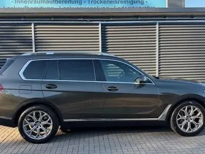Usata BMW X7 Sport Line 340 CV (250 kW) 2021 Verde SUV