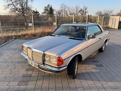 Gebraucht Mercedes 280 185 PS (136 kW) 1983 Silber Coupé