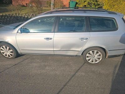Gebraucht VW Passat 140 PS (102 kW) 2008 Silber Kombi
