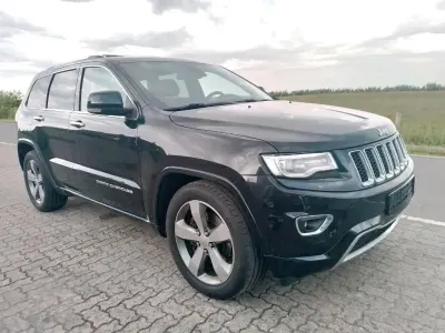 Gebraucht Jeep Grand Cherokee Overland 250 PS (183 kW) 2016 Schwarz SUV