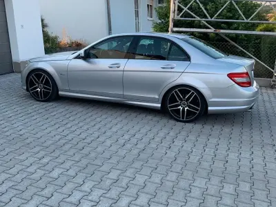 Gebraucht Mercedes C230 Avantgarde 204 PS (150 kW) 2007 Silber Limousine