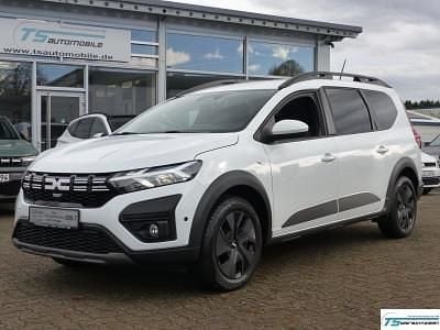 Gebraucht Dacia Jogger Expression 101 PS (74 kW) 2024 Weiß Van / Kleinbus