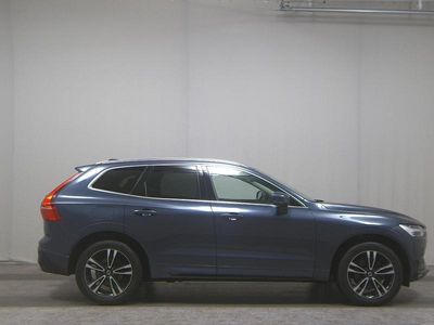 Blau Gebraucht 2020 Volvo XC60 Momentum SUV | 22.480 € (Guter Preis)