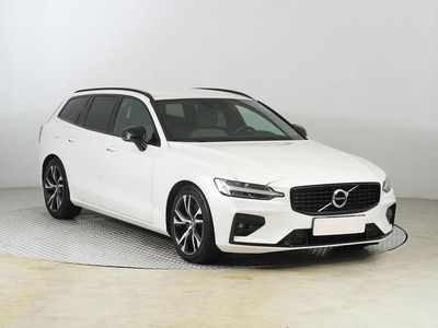 Gebraucht Volvo V60 R-Design 250 PS (183 kW) 2021 Weiß Kombi