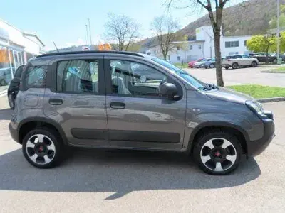 Gebraucht Fiat Panda Cross Cross 69 PS (50 kW) 2021 Grau Kleinwagen