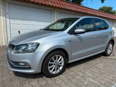 Gebraucht VW Polo 66 PS (48 kW) 2016 Silber Kleinwagen