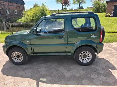 Usata Suzuki Jimny Ranger 85 CV (62 kW) 2013 Verde SUV