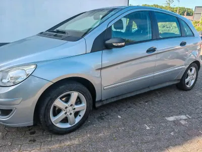 Gebraucht Mercedes B150 95 PS (69 kW) 2006 Blau Van / Kleinbus