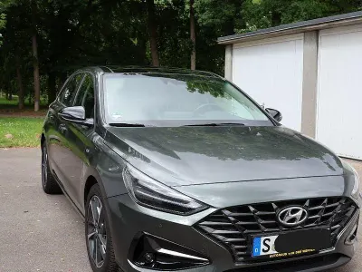 Gebraucht Hyundai i30 160 PS (117 kW) 2022 Grau Limousine