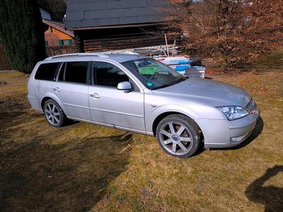 Gebraucht Ford Mondeo 125 PS (91 kW) 2006 Silber Kombi