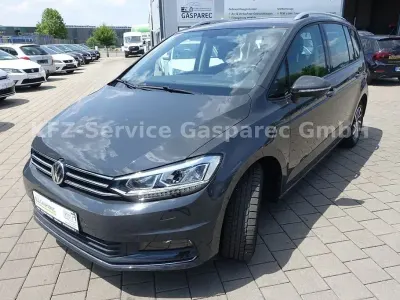 Gebraucht VW Touran Sound 150 PS (110 kW) 2018 Grau Van / Kleinbus